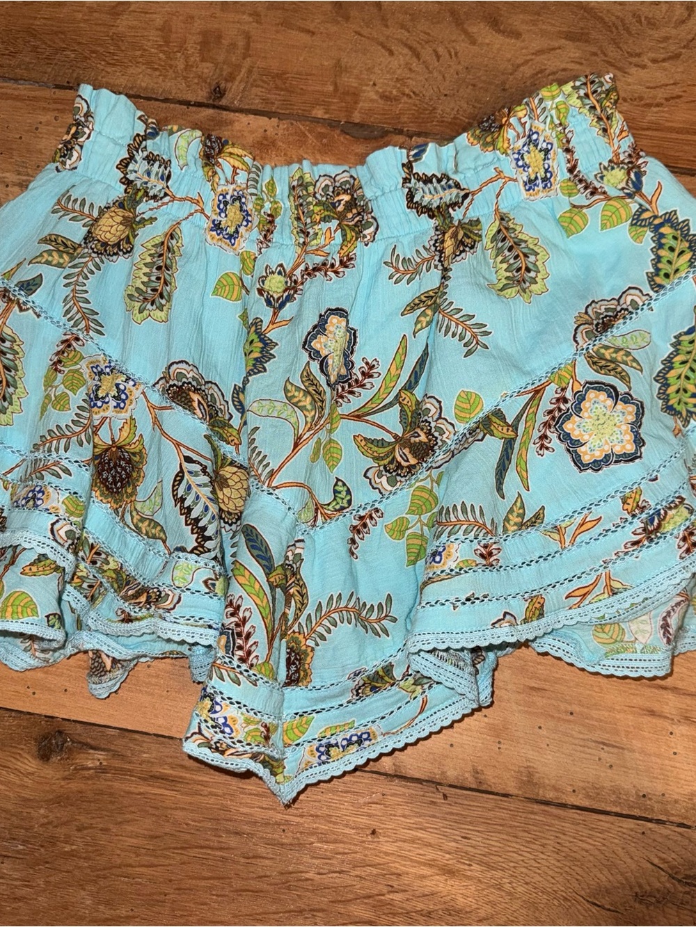 Aerie Rock ‘n’ Ruffle Light Blue Green Floral Skort Skirt Shorts Size Medium